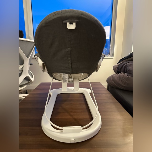 STOKKE Steps™ Bouncer (White Frame) - Picture 5 of 10